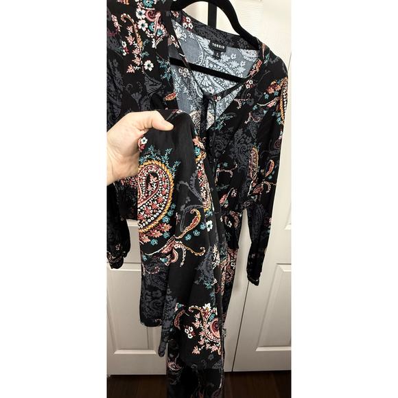 Torrid Sz 0 (12) Paisley Black/Red Long Sleeved V Neck Fit and Flare Dress - Picture 10 of 10